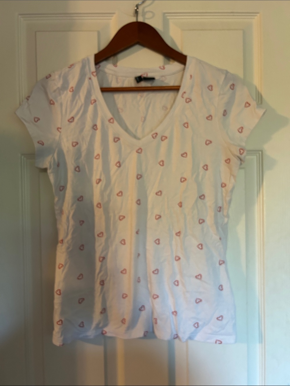 Cynthia Rowley White V-Neck Tee with Red Heart Motif